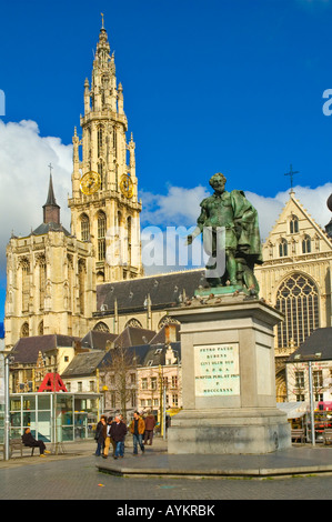 La place Groenplaats avec statue de Rubens à Anvers Belgique Europe Banque D'Images