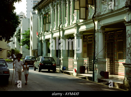 Sol carrelé vieux Singapour maisons coloniales dans Petain Road Banque D'Images