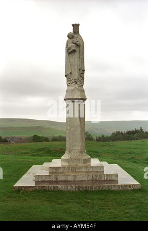 Culte de Notre Dame à Elgano sur une montagne au-dessus de la vallée de Rhondda South Wales UK Banque D'Images