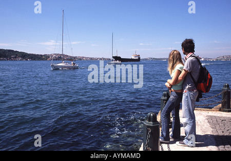 Le Bosphore à Istanbul sur la rive européenne d'Ortakôy. L'année 2005. Banque D'Images