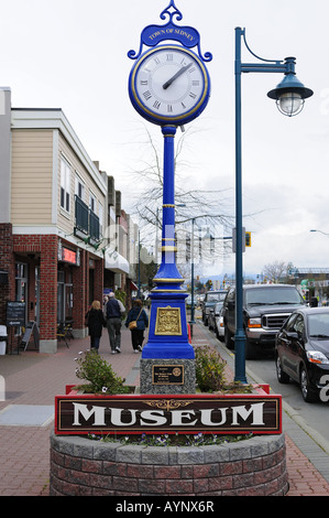 L'horloge de la rue Avenue Beacon Sidney Victoria de l'île de Vancouver, C.-B. Colombie-Britannique Canada Banque D'Images