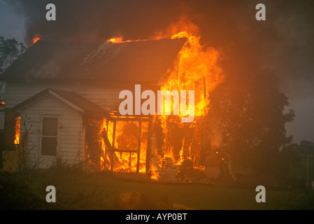 Maison vacante sur feu USA, par Carol Dembinsky/Dembinsky photo Assoc Banque D'Images