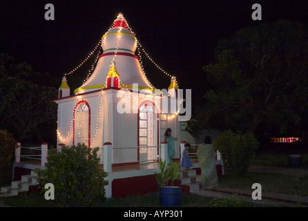 Temple durant fête hindoue de la lumière Banque D'Images