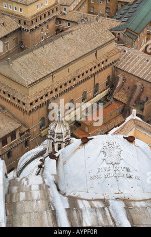 Vue depuis le dôme de la Basilique Saint Pierre, Rome, Italie Banque D'Images