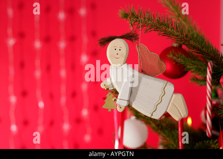 Angle de Noël on Christmas Tree Banque D'Images