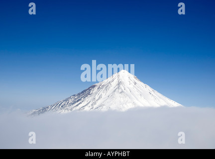 Vue sur volcan Koryaksky au sud du Kamtchatka, dans l'Extrême-Orient russe 2008 Banque D'Images