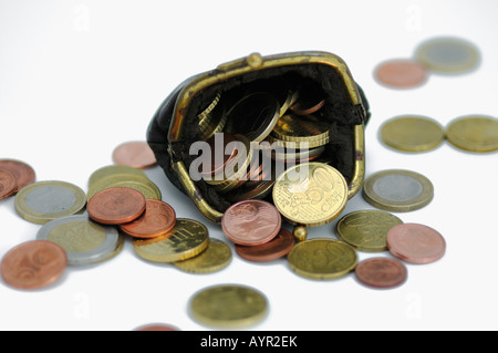 Porte-monnaie plein de pièces en euro Banque D'Images