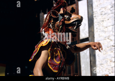 Danseur masqué à l'Tangbi Mani Tsechu (festival), au Bhoutan Banque D'Images