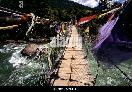 Pont tibétain sur le Tchou Chamkhar, Bhoutan Banque D'Images