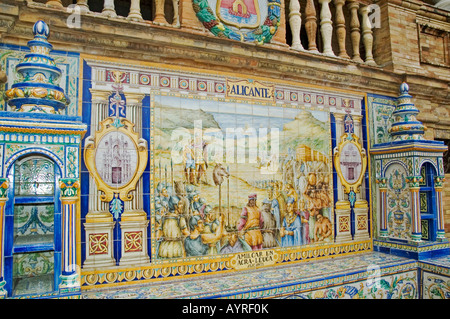 Céramiques colorées, Palacio de Espana, Séville, Andalousie, Espagne Banque D'Images