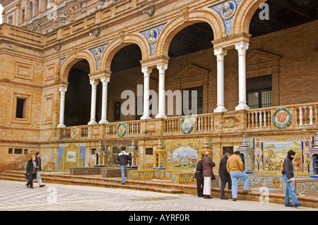 Céramiques colorées, Palacio de Espana, Séville, Andalousie, Espagne Banque D'Images