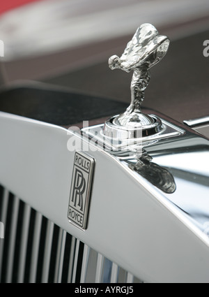 Close up of Rolls Royce logo et Emily. Banque D'Images