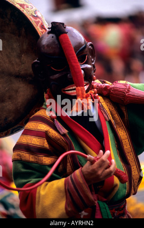 Portrait d'une danseuse au Thimphu Tsechu (festival), au Bhoutan Banque D'Images