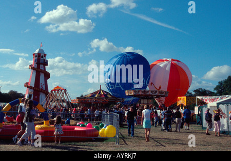 La fête foraine à la foire artisanale de Hampton Court, à l'ouest de Londres, Royaume-Uni Banque D'Images