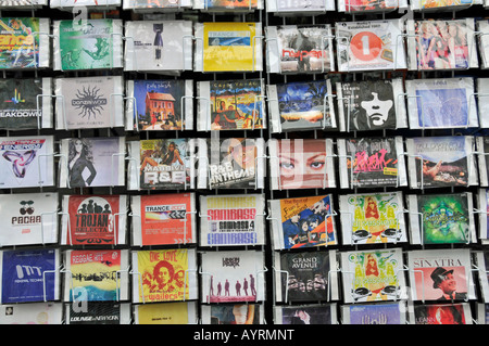 CDs (copies pirates) vendu à Bangkok, Thaïlande, Asie du Sud-Est Banque D'Images