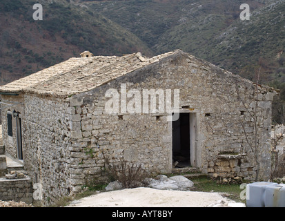 Maison ancienne restaurée EN PARTIE EN GRÈCE CORFOU PERITHIA Banque D'Images