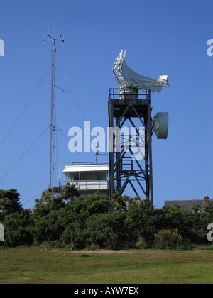 La tour radar plat et station de garde-côtes Fairlight Hastings Sussex England UK Banque D'Images