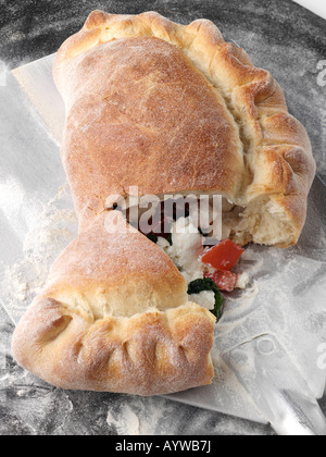 Épinards et ricotta italienne végétarienne calzone editorial food Banque D'Images