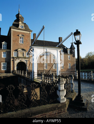 Anholt mit Wasserschloss, Wassergraben Zugbruecke, Laterne, Isselburg-Anholt, Münster, Allemagne Banque D'Images