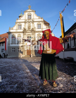 Carnaval, masques, D-Wangen, Baden-Wuerttemberg, Allgaeu, qui représente pour le photographe en face de l'hôtel de ville de Wangen Banque D'Images