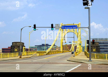 Le Robert Clement 6ème rue Bridge à Pittsburgh en Pennsylvanie Banque D'Images