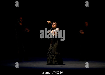 Danseuse espagnole de flamenco Eva Yerbabuena effectue en Festival USA 30 Jan 2005 à New York City Centre Hall New York USA Banque D'Images