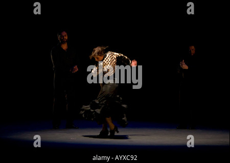 Danseuse espagnole de flamenco Eva Yerbabuena effectue en Festival USA 30 Jan 2005 à New York City Centre Hall New York USA Banque D'Images