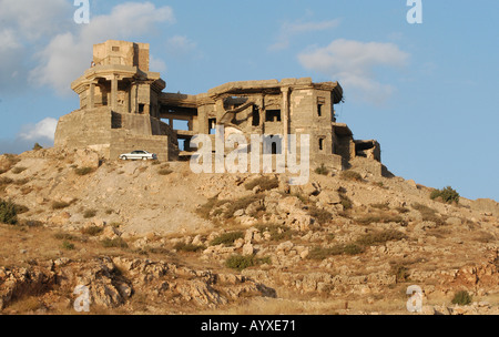 Le paysage et l'un des palais de Saddam Hussein dans le Nord de l'Irak Kurdistan Banque D'Images