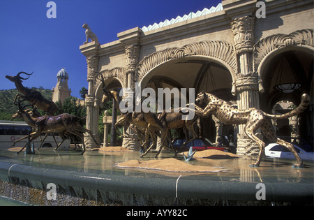 Des statues d'animaux sauvages d'Afrique à la cité perdue de l'Afrique du Sud Sun City complexe Banque D'Images