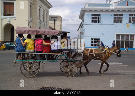 Les transports hippomobiles Santiago de Cuba Cuba Caraïbes Banque D'Images