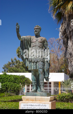 Statue en bronze de Septime Sévère à l'extérieur de Leptis Magna, Libye, Musée de l'Afrique du Nord Banque D'Images