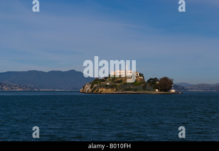 Célèbre attraction de Alcatraz Prison sur l'île de la baie de San Francisco en Californie de l'approche de l'eau baie de prison Banque D'Images