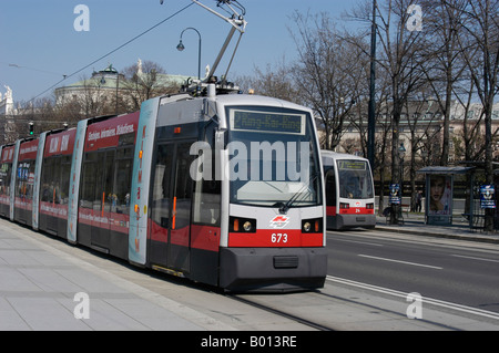 Le tramway moderne sur le ring Banque D'Images