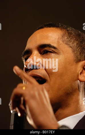 Barack Obama (D-mauvais) parle d'une réunion publique à Grand Valley High School à Malvern Pa. Banque D'Images