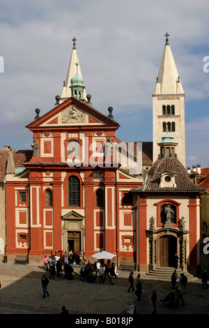 Basilique de l'extérieur façade baroque sv Jiri (St George), Prazsky hrad (Château de Prague), Prague, République Tchèque Banque D'Images