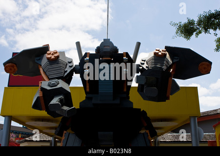 Robot LEGO à Downtown Disney Marketplace Lagoon à Orlando la Floride Etats-Unis Banque D'Images