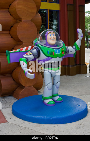 Statue Buzz Lightyear à Downtown Disney Marketplace à Orlando la Floride Etats-Unis Banque D'Images