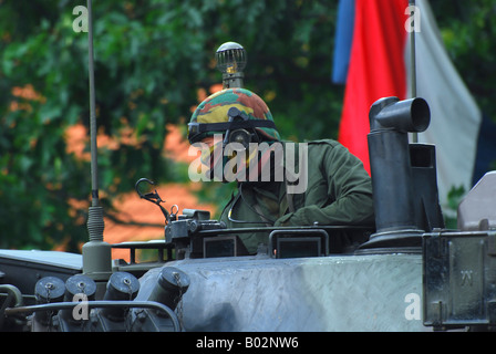 Commandant d'un char Leopard 1A5 MBT de l'armée belge. Banque D'Images