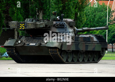 Le Leopard 1A5 MBT de l'armée belge en action. Banque D'Images