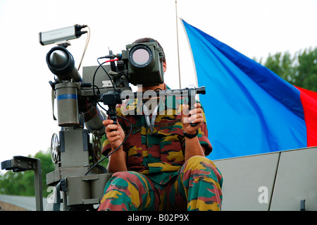 Démonstration de la Mistral surface to air lanceur dans l'utilisation par l'armée belge. Banque D'Images