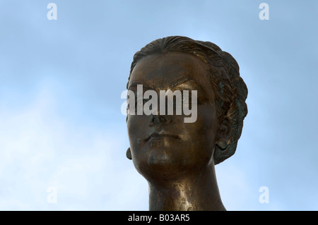 Grace Patricia Kelly (1929 - 1982), la princesse de Monaco close-up sculpture tête inauguré en 2004 à Moulins Terano Distr Banque D'Images