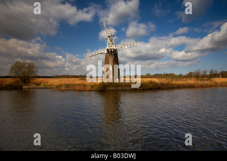 Turf Fen moulin sur la rivière Ant, Norfolk Broads Banque D'Images