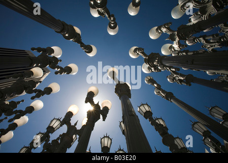 Installation de l'éclairage urbain au LACMA vaste musée d'art contemporain par Chris Burden Banque D'Images