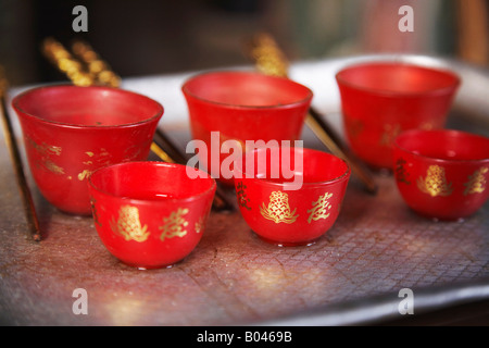 Close-up de plats dans un temple bouddhiste, Chine Banque D'Images