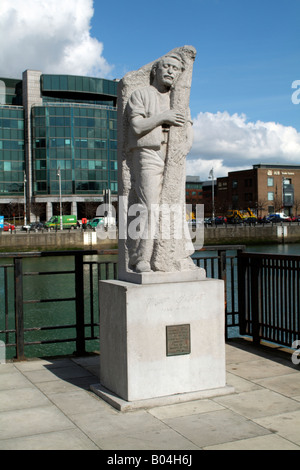 Matt Talbot Statue de James Power sur la Liffey Dublin Ireland Banque D'Images