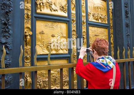 L'Est de la porte de bronze du baptistère de la ville de Florence, l'UNESCO World Heritage Site, Province de Florence, Toscane Banque D'Images