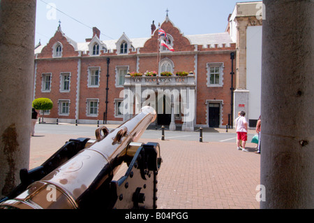 Vue du couvent, résidence officielle du gouverneur de Gibraltar à partir de la salle de garde côte Banque D'Images