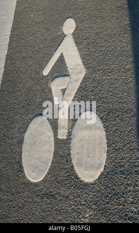 Paris cycle lane cote Banque D'Images