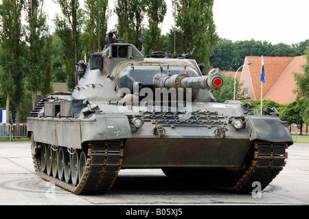 Le Leopard 1A5 de l'armée belge en action. Banque D'Images