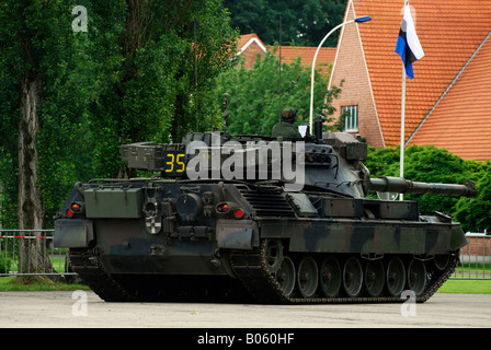 Le Leopard 1A5 MBT de l'armée belge en action. Banque D'Images